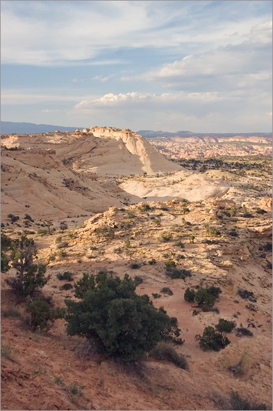 nevada_into_utah_barren_hills.jpg