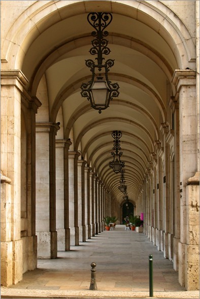 Hallway on Praca Comercio.jpg
