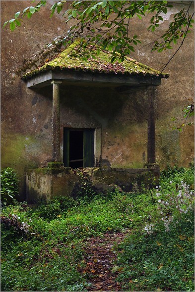 House below Palace.jpg