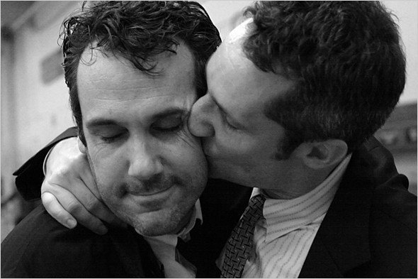 alex_danny_kiss_b_w.jpg