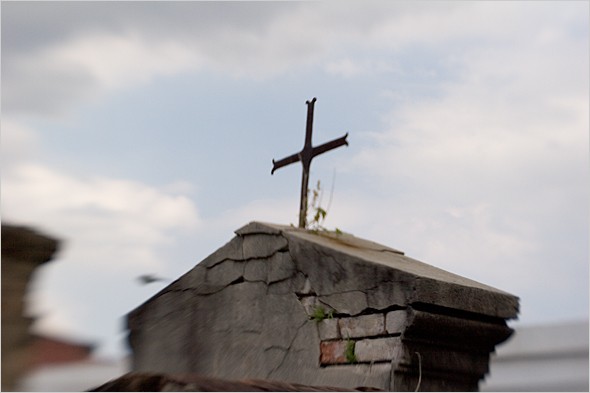 lonesome_cross_1.jpg